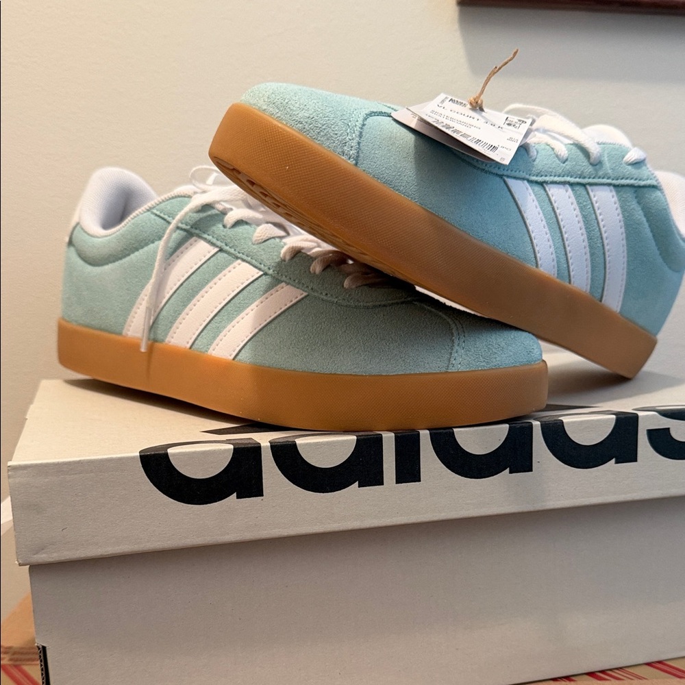 Brand 🆕 Adidas Women’s VL Court